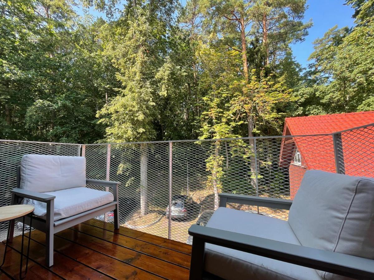 Sunny Apartment With Forest View Juodkrante Exterior photo