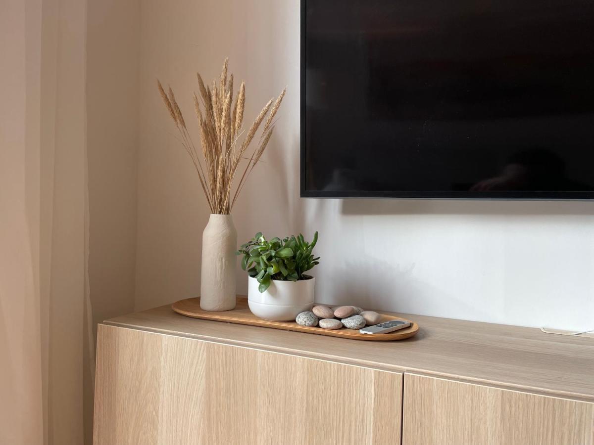 Sunny Apartment With Forest View Juodkrante Exterior photo